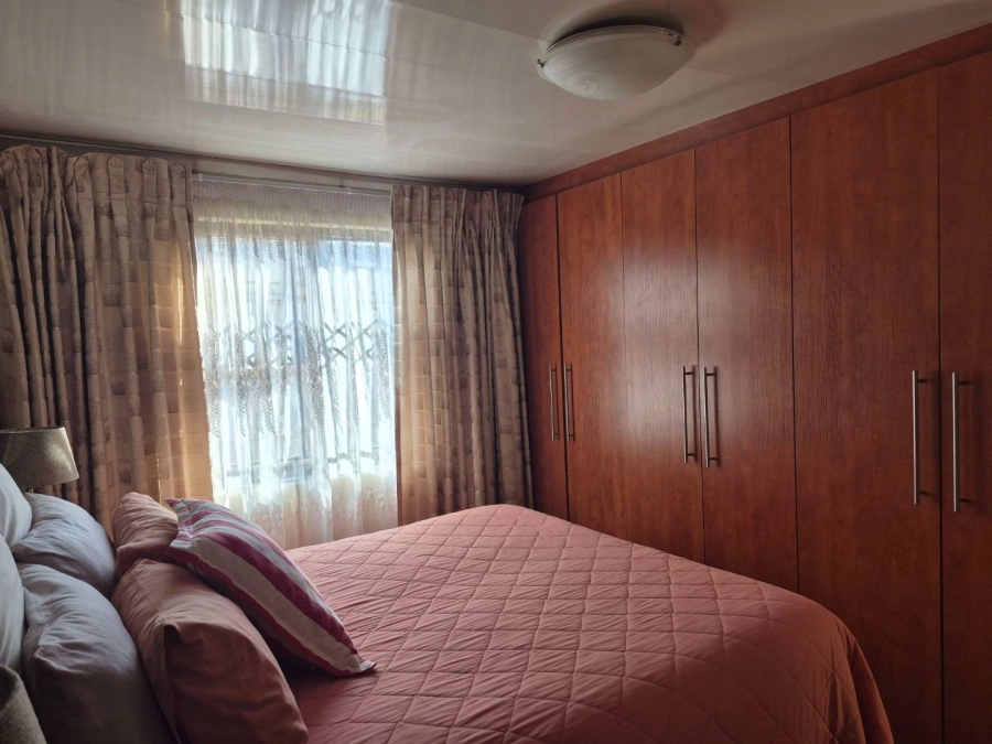 2 Bedroom Property for Sale in Kwazakhele Eastern Cape